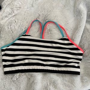 Varsity size M sports bra💗